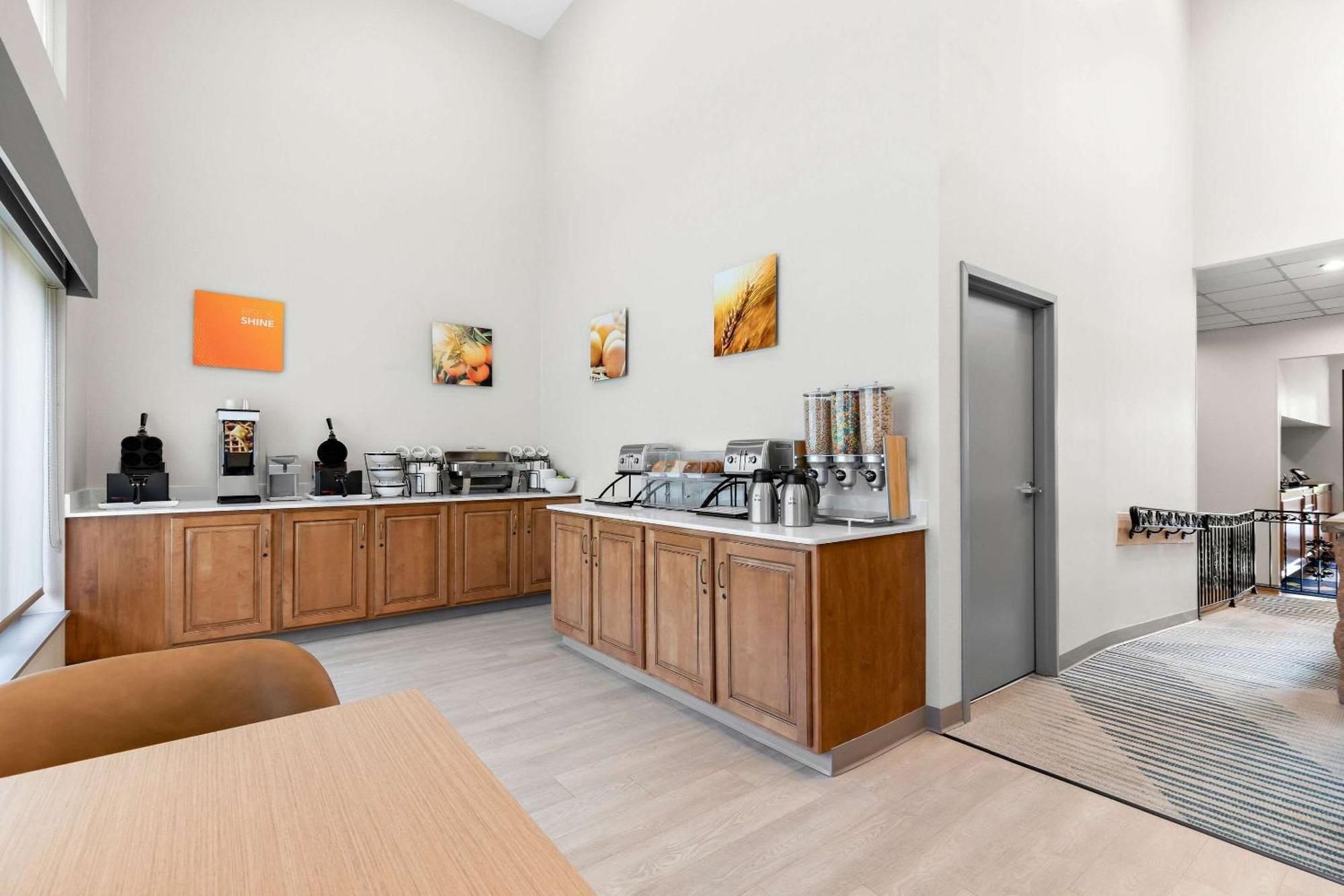 Comfort Inn Pocono Lakes Region Lake Ariel Екстер'єр фото