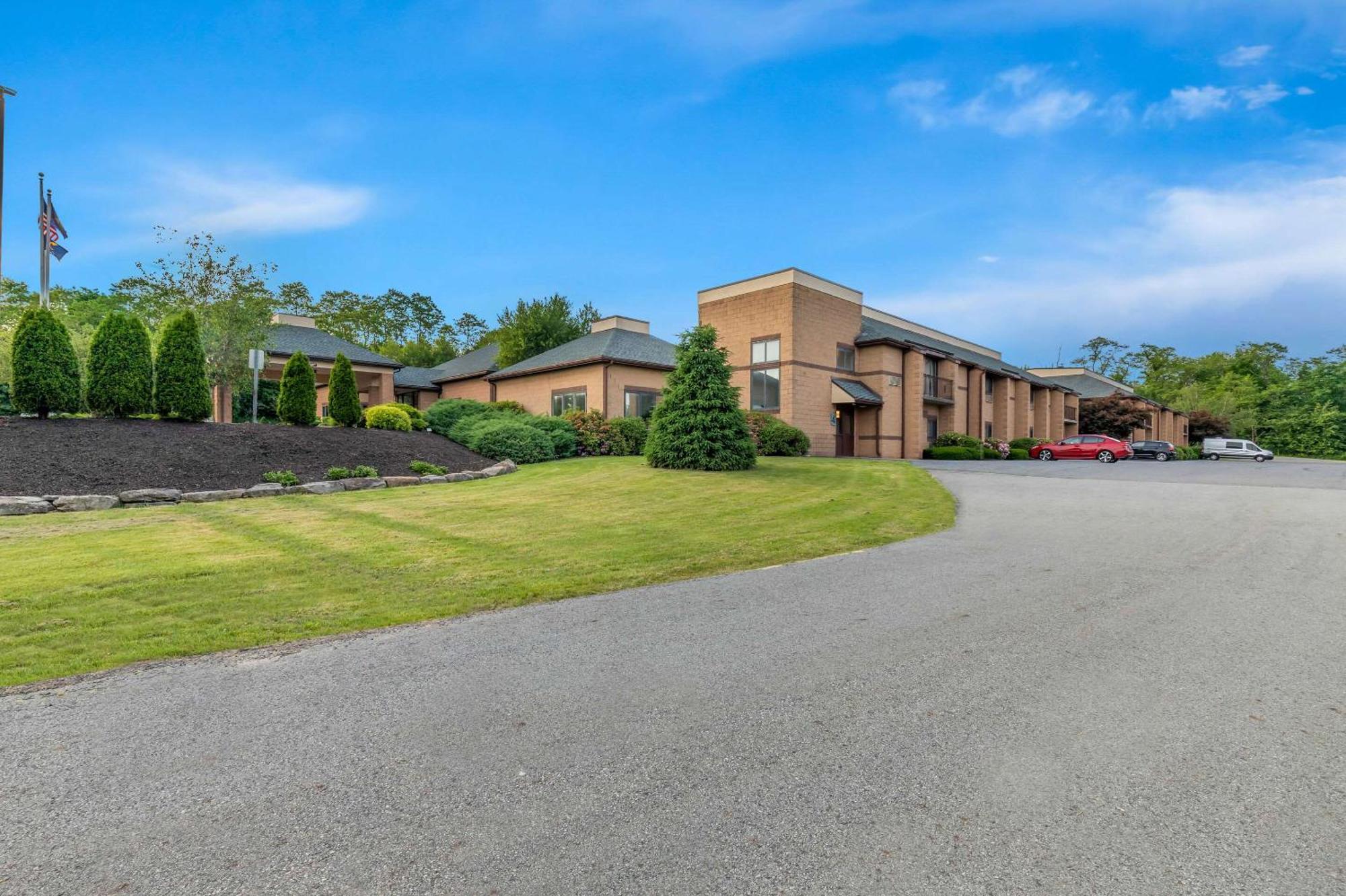Comfort Inn Pocono Lakes Region Lake Ariel Екстер'єр фото
